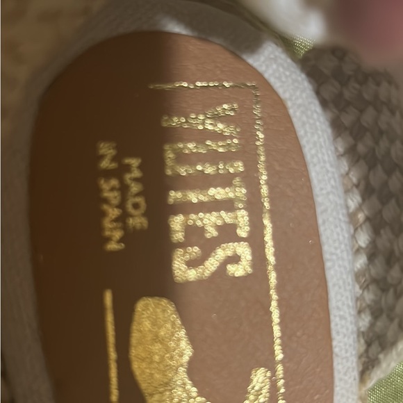 Yutes Lace Up Wedges (Rare & New) - Picture 10 of 10